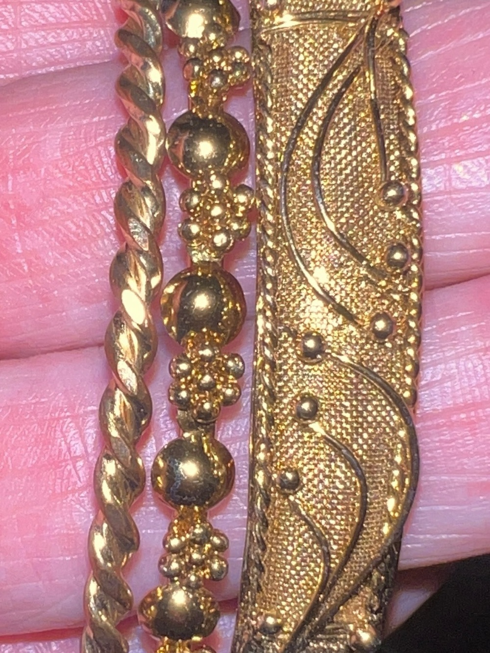 Set of three Gold Textured Bangle Bracelet - Women Jewelry - Picture 6 of 6